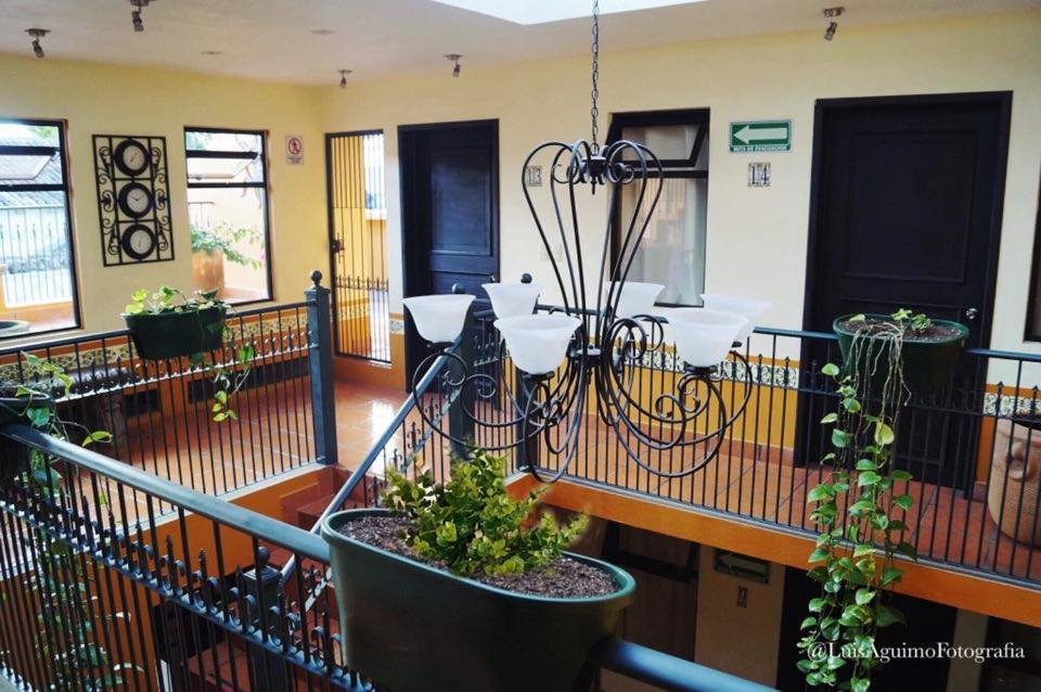 Hotel Del Pasaje Morales Комитан-де-Домингес Экстерьер фото